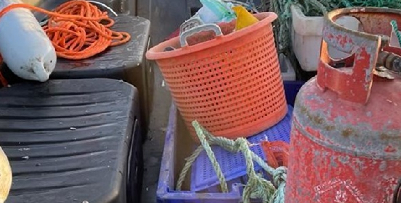 Ullapool Sea Savers lift gas bottles from Lochbroom in a 89kg haul of washed-up debris