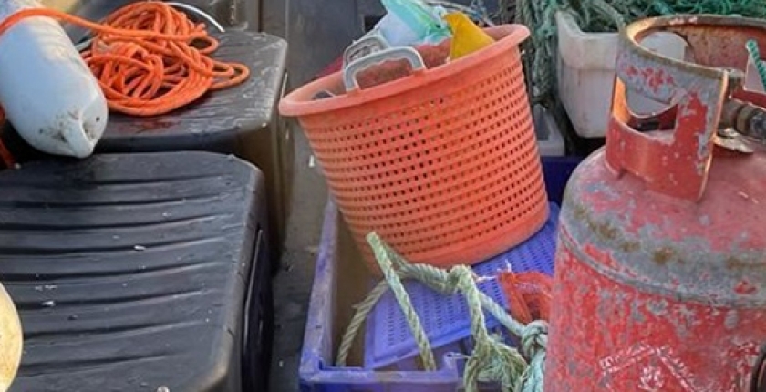Ullapool Sea Savers lift gas bottles from Lochbroom in a 89kg haul of washed-up debris